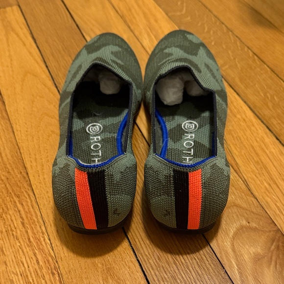 New without box- Rothy\'s Olive Camo Loafer